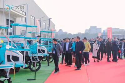 蘇州久富二期工廠投產(chǎn) 擘畫智能農(nóng)機(jī)新藍(lán)圖，開啟農(nóng)業(yè)機(jī)械服務(wù)新篇章
